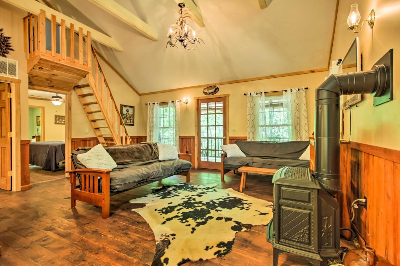 Clearwater Cabin On 10 Acres With Trout Stream! Monterey المظهر الخارجي الصورة